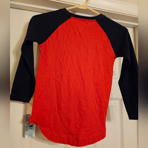 NWT Washington Capitals kids long-sleeve t-shirt.  Size: S (6/6X) - Picture 3 of 7